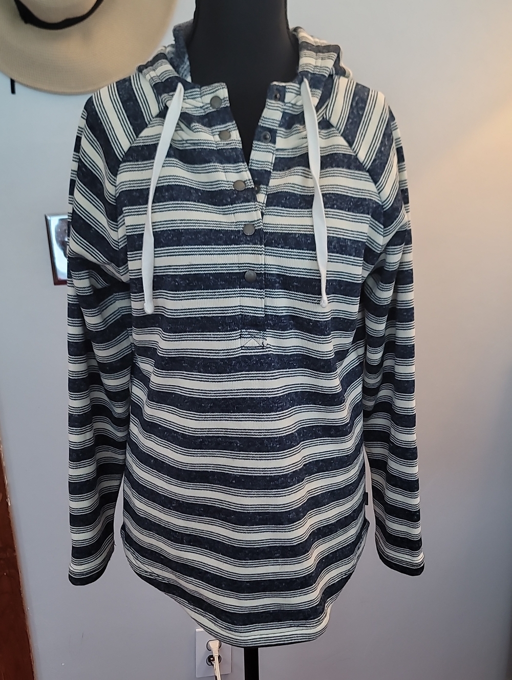 Women Eddie Bauer Navy and Cream Striped Hooded Pullover size Med